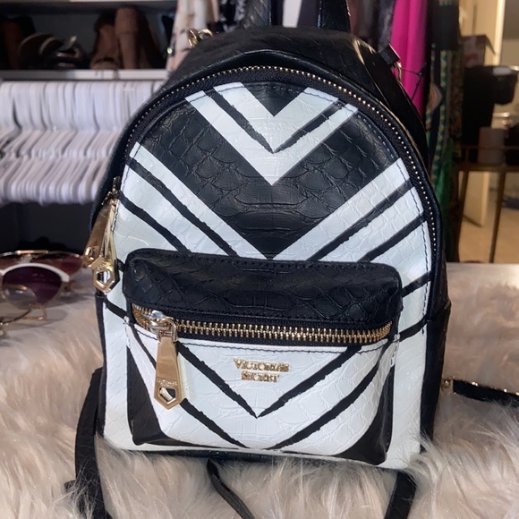 Mini Victoria’s Secret backpack/purse - Picture 4 of 4